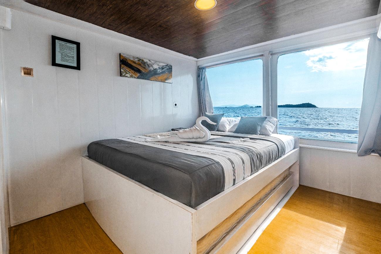 Private Cabin 2
