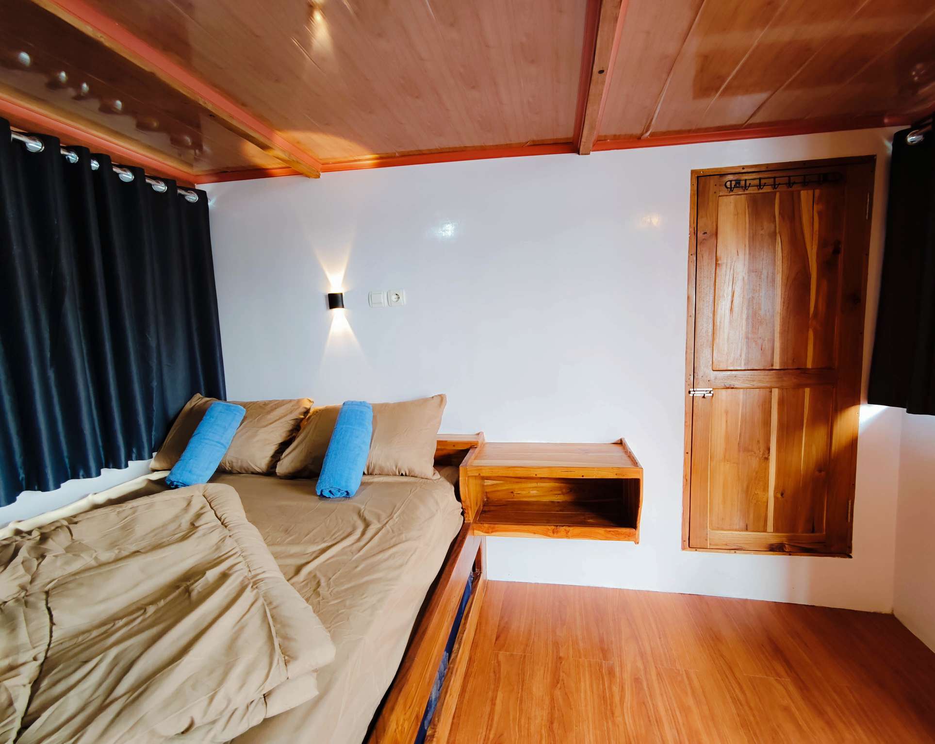 Deluxe Room 2